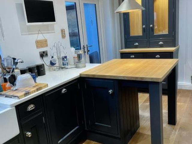 hand-painted-kitchen-unit-1-kireth-ai